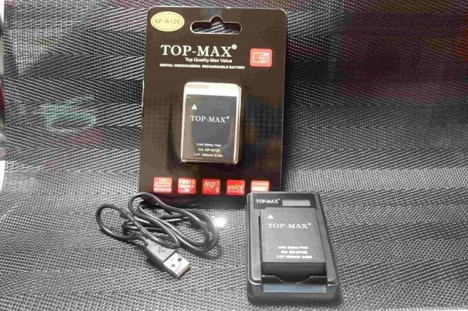TOP-MAX NP-W126 NP-W126S 互換バッテリー 2個 + LCD USB 充電器